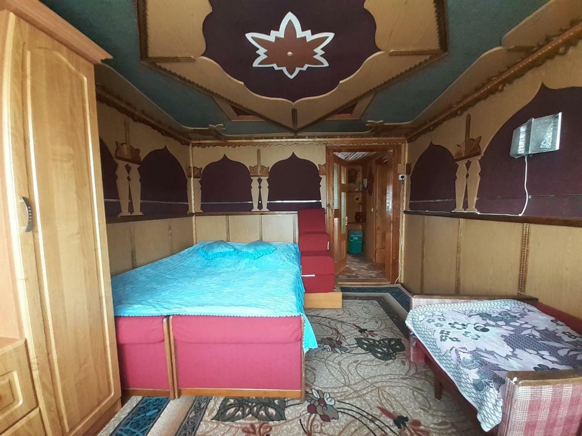 Kатруся Ξενοδοχείο Γιαρέμτσε Εξωτερικό φωτογραφία